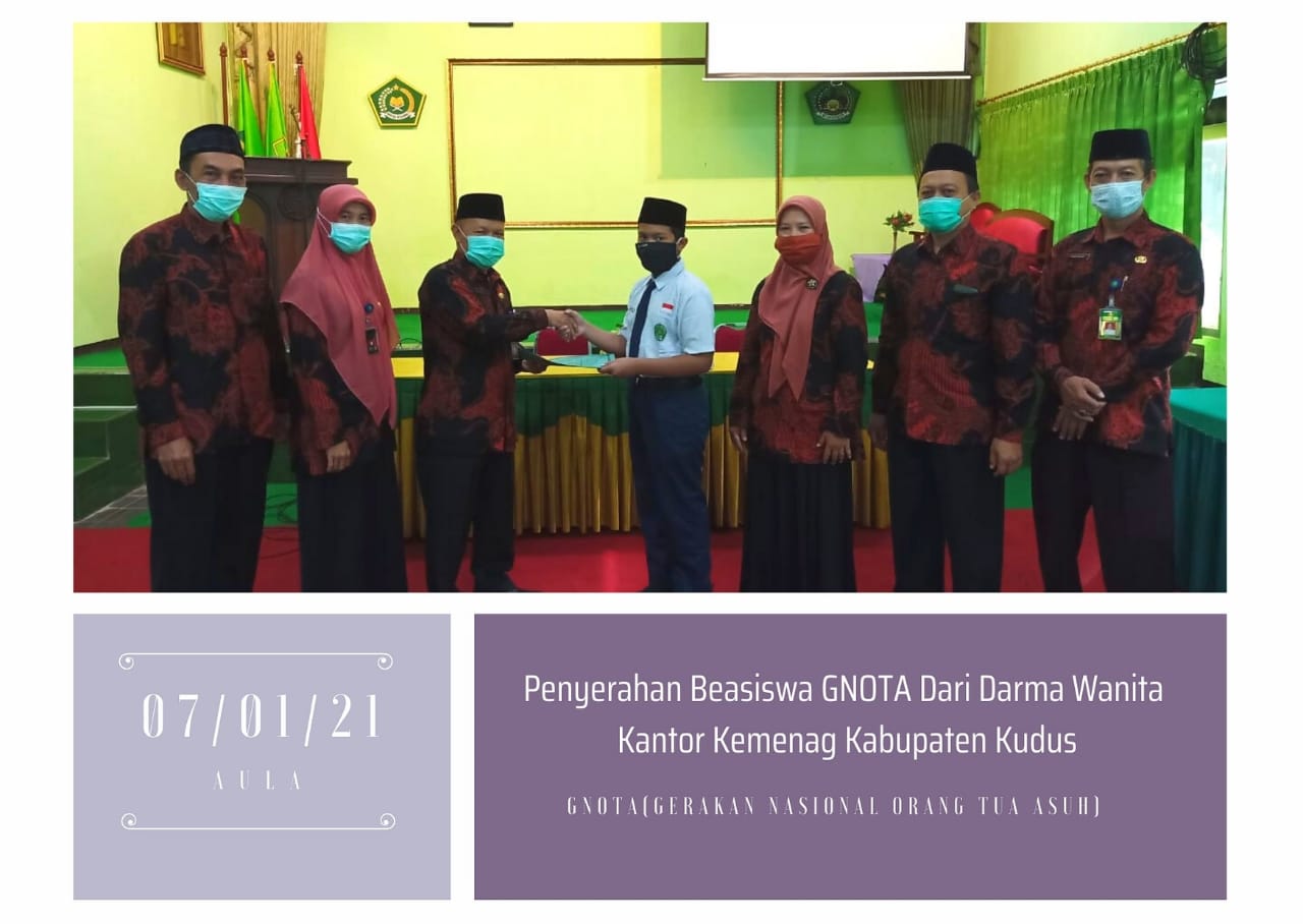 Darma Wanita Kantor Kementerian Agama Kabupaten Kudus Berikan Beasiswa GNOTA