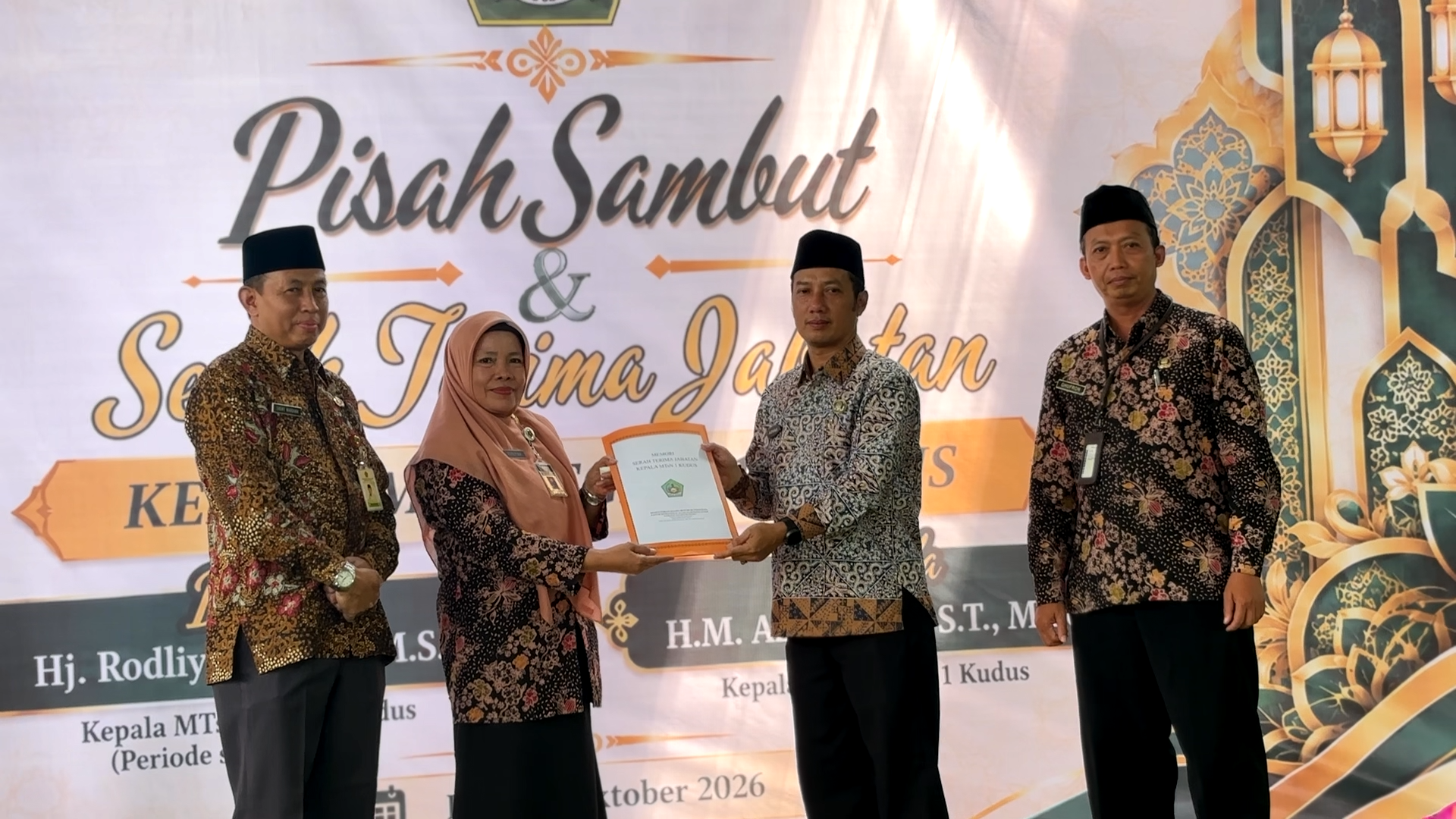 Pisah Sambut dan Serah Terima Jabatan Kepala MTsN 1 Kudus, Tongkat Kepemimpinan Beralih kepada H. M. Azhar Latif