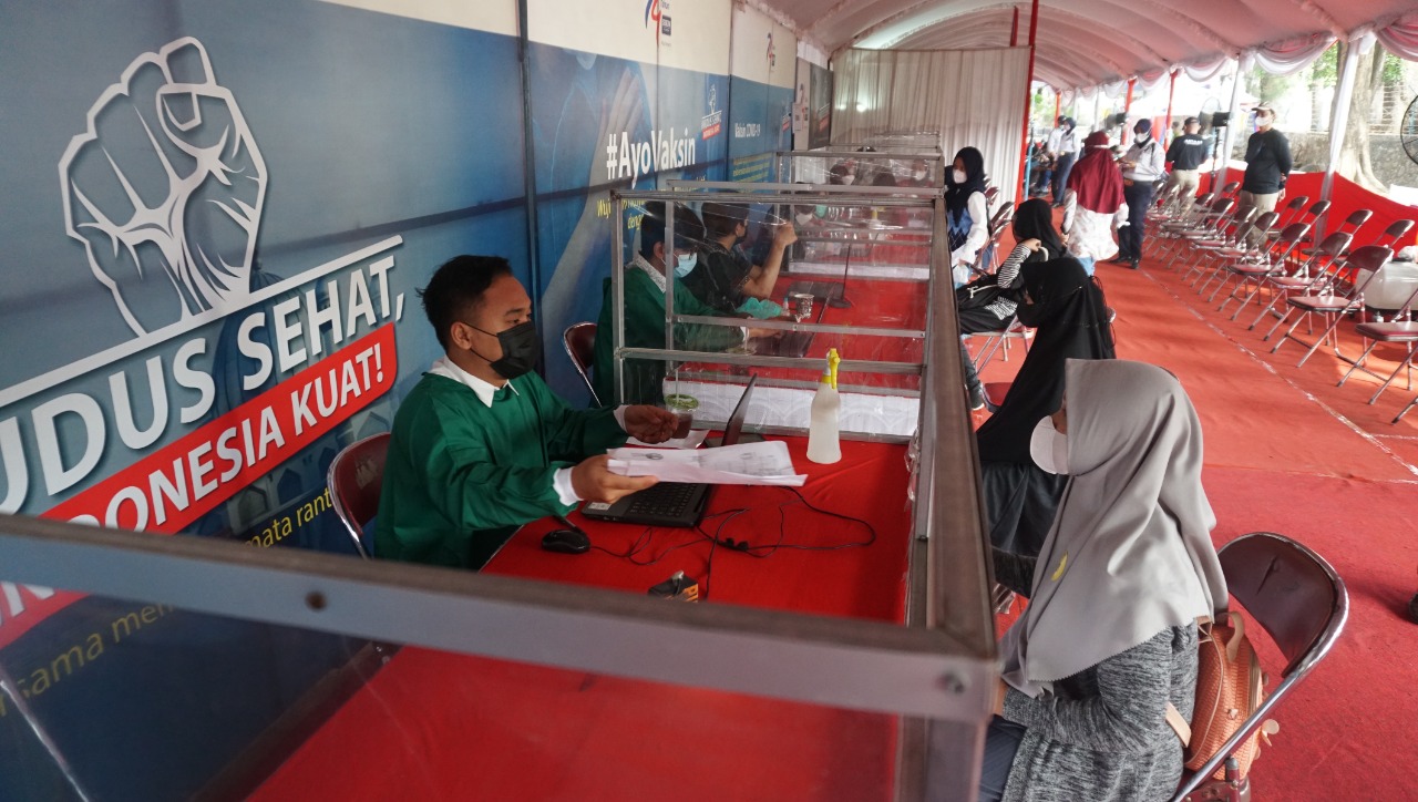 PR Sukun Beri Bantuan Vaksinasi untuk Pelajar MTs Negeri 1 Kudus