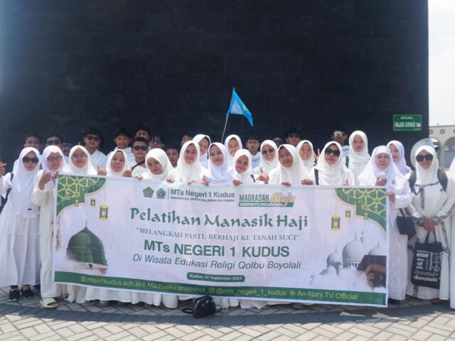 MTsN 1 Kudus Gelar Pelatihan Manasik Haji 2025 di Wisata Edukasi Religi Qolbu Boyolali